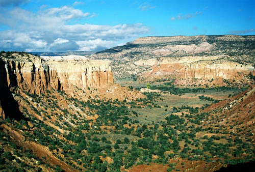View from Kitchen Mesa (Ghost Ranch) (October 2002)